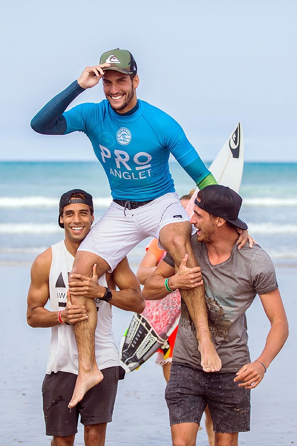 Sportfotografie - Surfen beim WSL ProAnglet Surfcontest